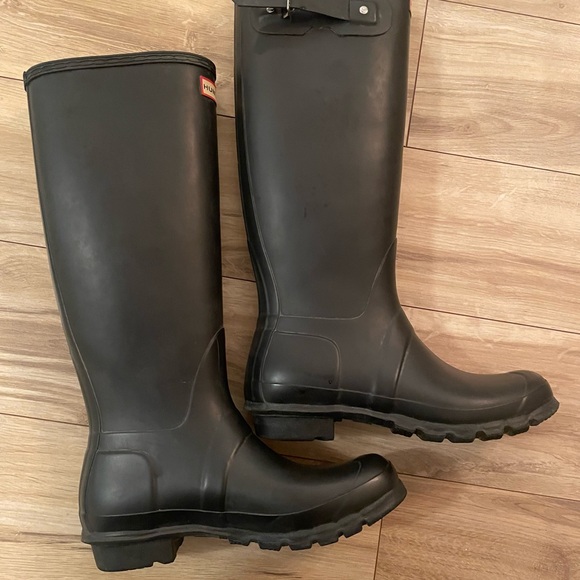 Hunter Black Rain Boots - Picture 3 of 3